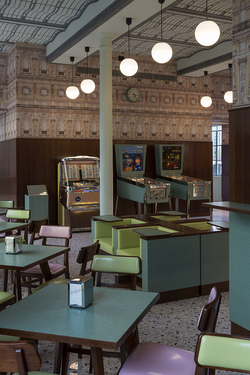 Stylejourney_Milano_Fashion_Design_Fondazione-Prada-Bar-Luce