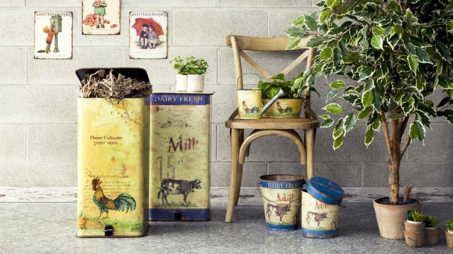 brocante Franse accessoires uitgestald